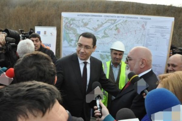 O susţinătoare USL către Ponta: Să-l scoateţi pe domnul Năstase de acolo. Ponta: Îl scoatem